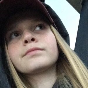 Meet your Posher, Mia